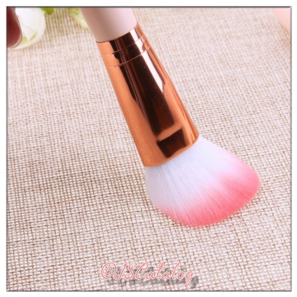 🎉HP🎉 NEW Set of 7 Makeup Brushes + FREE Pouch - Picture 4 of 7